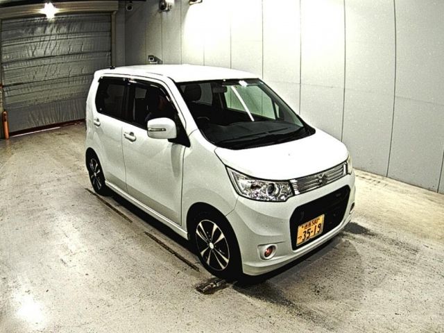 2223 Suzuki Wagon r MH34S 2013 г. (LAA Okayama)